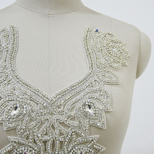 Decorazione all'ingrosso della toppa di cristallo a forma di <span class=keywords><strong>grande</strong></span> fiore per la WDP-057 del vestito da sposa - Product Image 2