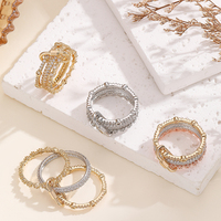 Cette bague éternelle plaquée or 18 carats, élégante et très vendue, est parfaite pour les mariages, les fiançailles, les fêtes et comme bague superposée.