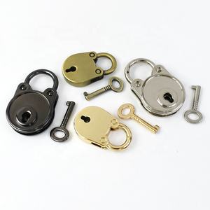 Deepel Bf145 bf506 36/46 मिमी विंटेज धातु पैडलॉक क्लैप्स के साथ कुंजियों के बैग सजावटी हार्डवेयर टोट्स हैंडबैग लॉक - Product Image 4