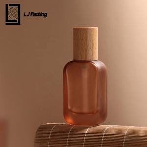 مجموعة تغليف مستحضرات التجميل الفاخرة جرة كريم زجاجي العنبر 50 جرام مع غطاء من خشب الخيزران - Product Image 6