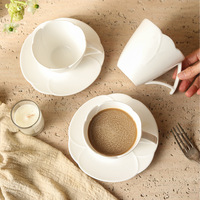 Ensemble élégant de tasse à café et soucoupe en porcelaine blanche en forme de fleur, 350 ml, céramique Dehua, tasse à thé florale, vaisselle pour le thé de l'après-midi