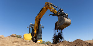 Miniexcavadora LiuGong 9057F de Alta Eficiencia 2026, Excavadora de Orugas de 6 Toneladas con Motor Yanmar para Proyectos Municipales de Carreteras y Cimentaciones - Product Image 2