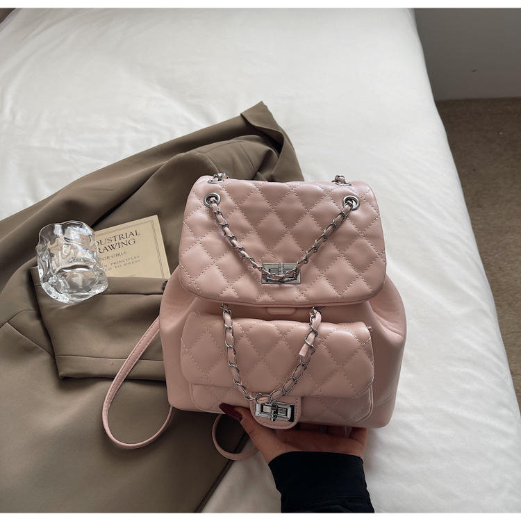 สีชมพูไม่มีจี้