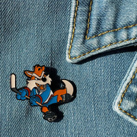En gros, épingles de revers en émail personnalisées 2D 3D, économiques, pour mascotte de hockey sur glace à tête mobile
