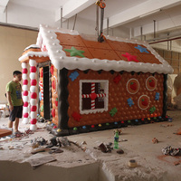 Maison géante en fibre de verre en forme de pain d'épices, grande décoration de Noël pour centre commercial et exposition intérieure, maison de bonbons de Noël
