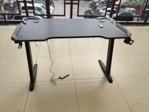 Bàn Chơi Game Bàn Máy Tính Bàn Chơi Game Máy Tính Bàn Chơi Game Với Ánh Sáng RGB - Product Image 2