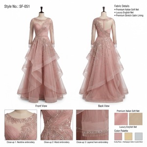 Robe de soirée sophistiquée en satin rose poudré, longueur ras du sol, à volants, avec panneaux en tulle illusion, broderie asymétrique en cristal et franges décoratives - Product Image 2