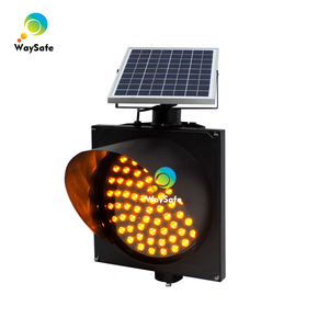 Luce Lampeggiante Solare LED a Frequenza Regolabile in Materiale PC Giallo ad Alta Intensità Prismatica per Incroci Autostradali 300mm - Product Image 4