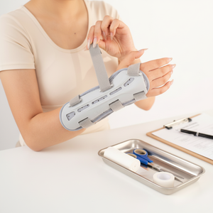 Dispositif de protection respirant pour le poignet, l'<span class=keywords><strong>ulna</strong></span>, le radius et la <span class=keywords><strong>fracture</strong></span> du bras, pour la rééducation postopératoire des entorses du poignet - Product Image 4