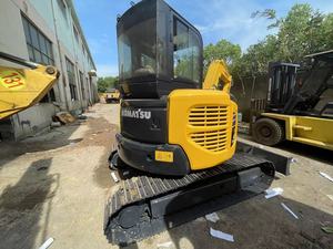 Mini-excavatrice sur chenilles Komatsu PC40MR d'occasion, faible nombre d'heures de travail, pour travaux de construction urbaine, aménagement paysager et travaux agricoles - Product Image 2
