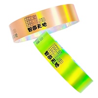 Bracelets en plastique holographiques VIP personnalisés HXY, imprimés numériquement, imperméables, bracelets en papier, PVC, vinyle, logo personnalisé en couleur, pour fête