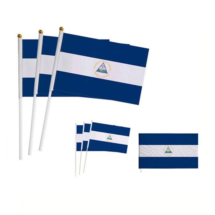 Kit Com 12 Bandeiras Australianas De Mão - Mastro De Madeira E Topo Dourado