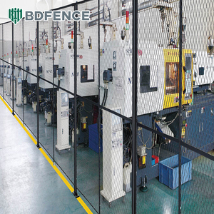 Taller Industrial de alta calidad, malla de partición, Agujero cuadrado, Red de aislamiento soldada, doblado, punzonado, corte, excelente valla - Product Image 1