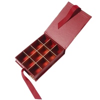 Boîte de chocolat en forme de livre de gaufrage de stratification mate de Noël avec logo doré d'estampage à chaud et boîtes de papier de ruban
