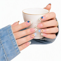 Faux ongles prêts à poser, style européen et américain, vente en gros, motif pois rose nude séduisant, style français, tridimensionnel