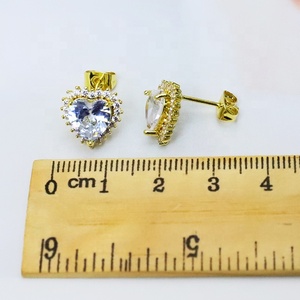 ของขวัญวันเกิด เครื่องประดับ ต่างหูเพชรทรงหัวใจชุบทอง 18k - Product Image 6