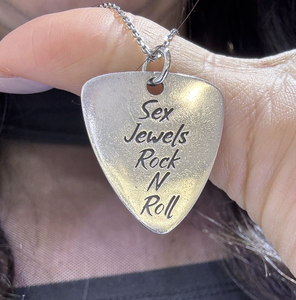 قلادة مخصصة من الفضة الإسترليني سلسلة ربط عصرية موسيقى الروك المجنونة محفورة روك أند رول قلادة قلادة اختيار الغيتار - Product Image 1
