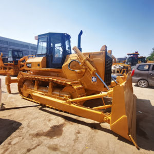 Японский гусеничный бульдозер D7G с большим бульдозером и потрошителем б/у по низкой цене - Product Image 1