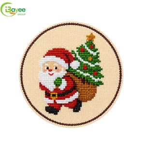 Patchs brodés personnalisés en point de croix, appliques de Noël Père Noël, badges souvenirs de vacances, patchs ronds pour vêtements et chapeaux - Product Image 3
