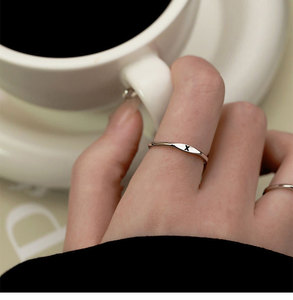 Nouvelle arrivée 2023, <span class=keywords><strong>bague</strong></span> en argent brillant tendance, simple, unie, pour l'<span class=keywords><strong>index</strong></span>, <span class=keywords><strong>bague</strong></span> significative avec 26 lettres pour femmes - Product Image 3