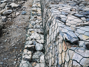 Malla de Gabión Hexagonal Soldada Galvanizada para Construcción y Protección de Carreteras - Product Image 2