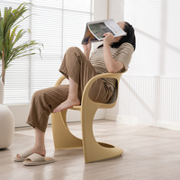 Chaise de salle à manger en plastique minimaliste nordique, fauteuil lounge empilable et imperméable pour la maison, le balcon et la détente