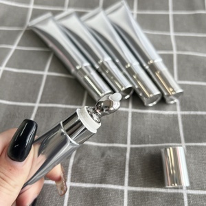 Muestra Gratuita de Relleno de <span class=keywords><strong>Labios</strong></span> de Marca Privada, Nuevo Relleno de <span class=keywords><strong>Labios</strong></span> de 20 ml para <span class=keywords><strong>Aumentar</strong></span> el <span class=keywords><strong>Volumen</strong></span> de los <span class=keywords><strong>Labios</strong></span> - Product Image 2