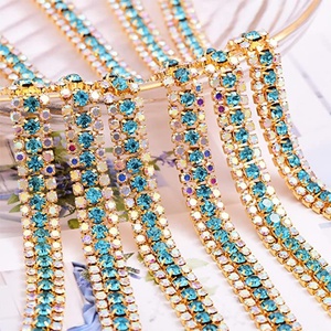 Chaîne de strass Oleeya en gros, 10 yards, 3 rangées de strass en verre (2 petits et 1 grand), garniture en chaîne de strass en cristal - Product Image 2