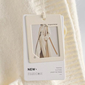 Thẻ Giấy thời trang sang trọng tùy chỉnh với tên riêng và logo thẻ chuỗi không thấm nước cho quần áo và vớ - Product Image 6