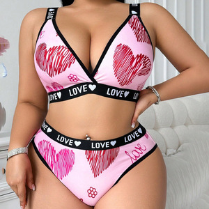 Plus size lingerie set met hartjesprint, bh en slip met elastische bandjes - Product Image 5