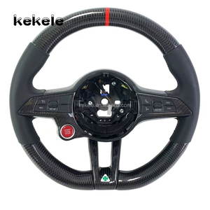 Volant de course en fibre de carbone personnalisé, design de style racing pour <span class=keywords><strong>Alfa</strong></span> <span class=keywords><strong>Romeo</strong></span> Giulia <span class=keywords><strong>QV</strong></span> Quadrifoglio 2014-2020, entièrement personnalisable - Product Image 1