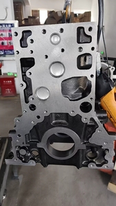 บล็อกเครื่องยนต์ 4 สูบ คุณภาพดี ใหม่ สำหรับ ISUZU ราคาโรงงาน สำหรับ ISUZU 4HK1 4HF1 4HG1 4HE1 - Product Image 2