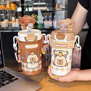 Bouteille d'eau isotherme Hello Cappy pour étudiants, marron et blanc, en acier inoxydable avec paille, rentrée scolaire 2025 - Product Image 4