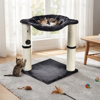 En gros Arbre à chat et griffoir en bois, design château, avec éléments d'escalade et de griffage en sisal pour chats