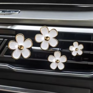 4Pcs/Set Car Outlet Vent Perfume Clips Car Air Freshener Conditioning Aromatherapy Small Daisy <b>Interior</b> Decoration <b>Accessories</b> - Product Image 5
