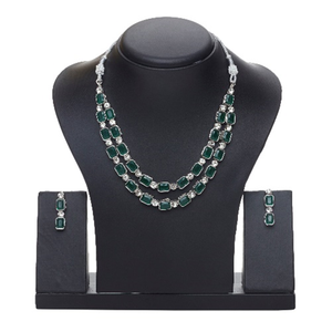 Juego de Joyería Premium de 4 Piezas que Incluye un Precioso Collar, un Collar Sautoir y un Collar con Placa, con un Encanto Femenino Clásico - Product Image 3