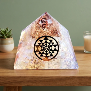 Pirámide de orgón de cuarzo cristal a granel al por mayor, Shree Yantra, inspirada en las piedras preciosas Feng Shui, Reiki y protección EMF, artesanía de resina - Product Image 3