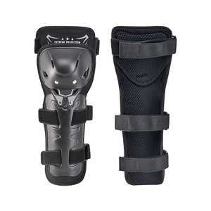 Genouillères de moto noires, protection contre les chocs pour les motards, utilisation hors route - Product Image 1