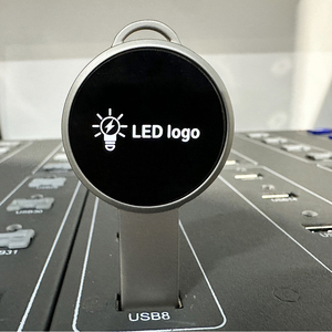Clé USB Métallique Lumineuse avec LED, Capacités Variées : 128 Mo, 256 Mo, 512 Mo, 1 Go, 2 Go, 4 Go, 8 Go, 16 Go, 32 Go, 64 Go, 128 Go - Product Image 3