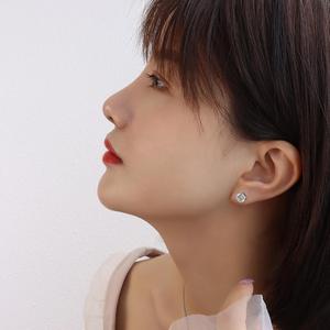 Boucles d'oreilles en acier chirurgical, design à vis, bijoux de mode unisexe pour femmes et hommes, cadeau pour toutes occasions, en acier inoxydable - Product Image 5