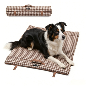 Tapis de voyage pliable pour <span class=keywords><strong>chien</strong></span> en nylon imprimé, faible MOQ, tapis personnalisé pour <span class=keywords><strong>chien</strong></span>, tapis de voyage extérieur résistant à l'eau pour <span class=keywords><strong>chien</strong></span> - Product Image 3