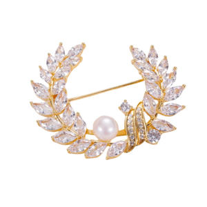 Broche haut de gamme à la mode avec zircon super scintillant, branche d'olivier, perle d'eau douce, design de niche, style luxe léger - Product Image 5