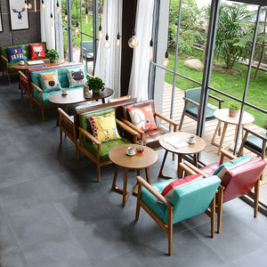 Set di Divani e Tavoli in Legno Massello per Ristoranti e Caffetterie in Stile Nordico Minimalista - Product Image 2