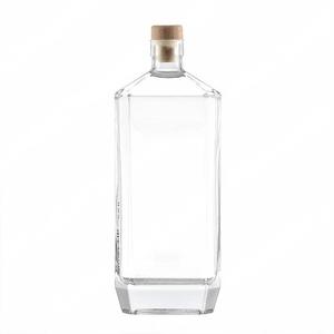 Fournisseur renommé de bouteilles en verre pour gin français, bouteille en verre pour liqueur, tequila, gin, <span class=keywords><strong>rhum</strong></span>, brandy, whisky, 500 ml, 700 ml, 750 ml, bouteille en verre Boli - Product Image 1