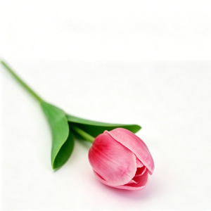 Fleurs artificielles en soie Meiduo Flower Industry, tulipes à branche unique, pour la décoration de la maison et les bouquets DIY - Product Image 2