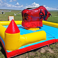 Manège extérieur à sensations fortes avec équipement de vache gonflable/vache mécanique