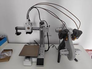 Imprimante 3D industrielle OEM à résine, plateau chauffant PEI, nivellement automatique, détection de filament multi-axes, technologie DLP, 80x180x180mm - Product Image 4