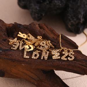 Pendentifs en lettres en zircon plaqués or 18 carats en acier inoxydable scintillants, bijoux personnalisés, style DIY, accessoires de mode personnalisés - Product Image 3