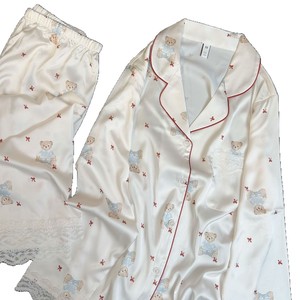 Pigiama da donna in seta ghiaccio con stampa orsetto, set dolce con pizzo, maniche lunghe e pantaloni lunghi, per dormire, relax e intimità - Product Image 5
