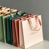 Sac en carton blanc recyclable de 6 à 9 kg, fabriqué sur mesure avec logo personnalisé, porte-cadeau de luxe